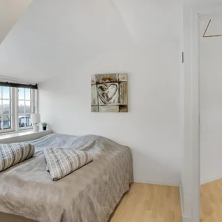 3 Bedroom Beautiful In Holiday home *